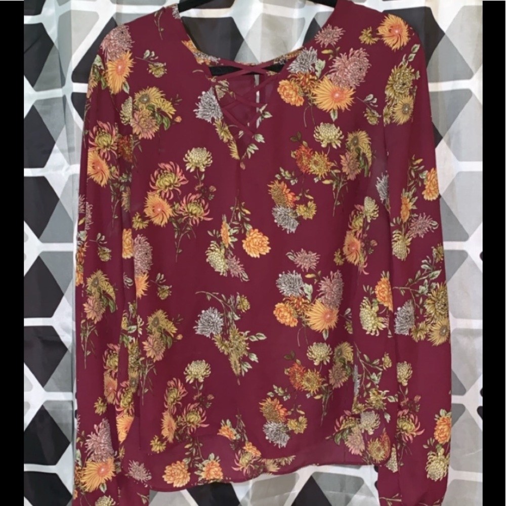 SIZE 1X Forever 21 Purple Floral Lace Up Blouse